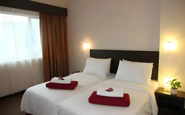 Summer View Hotel