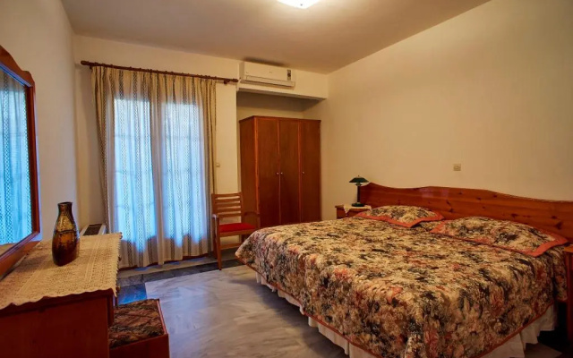 Christinantzela Apartments