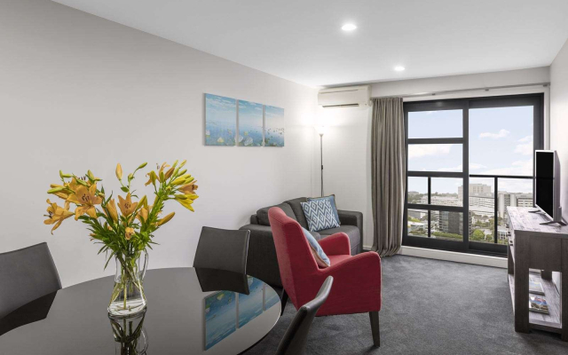 Nesuto St Martins Apartment Hotel