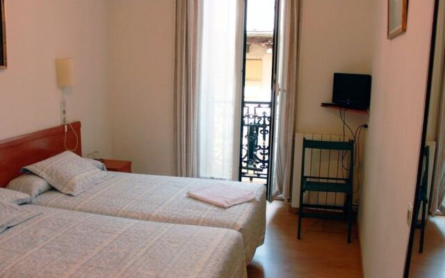 Отель Pension San Telmo / San Juan комната для гостей