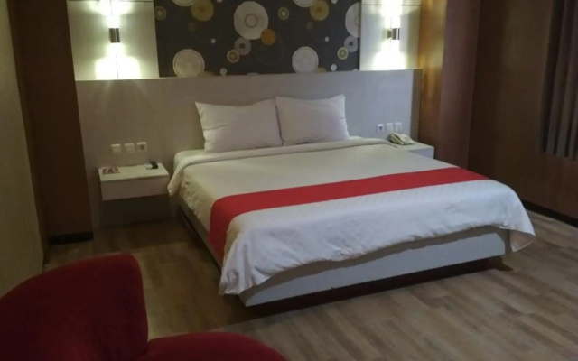 Halogen Hotel