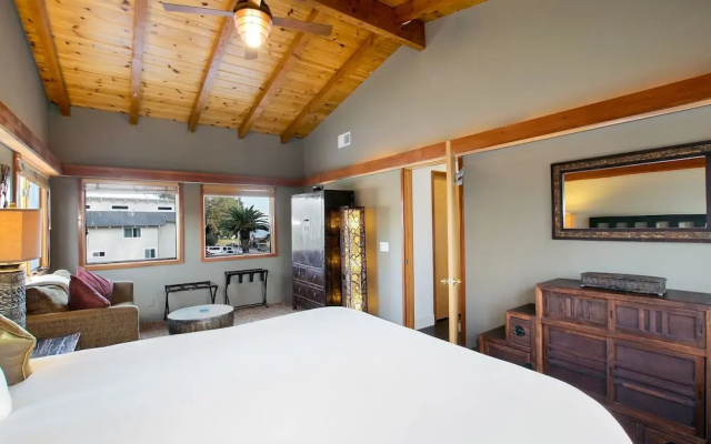 202 Pelton Ave Home