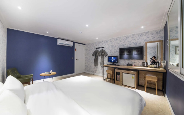 Hotel MARI