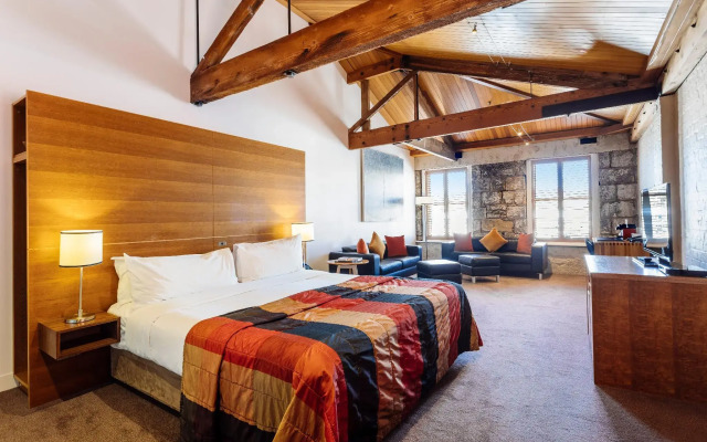 The Henry Jones Art Hotel
