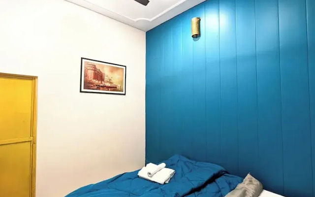 Hidden Monkey Hostel Chet Singh Ghat