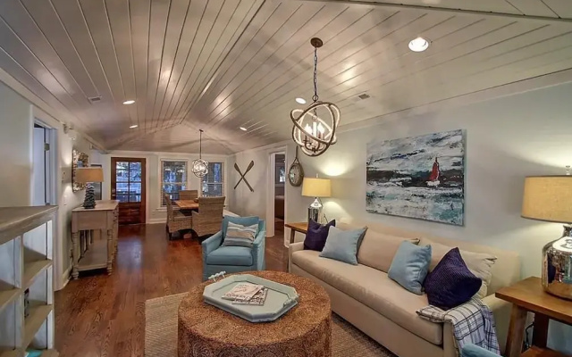 35 Twin Oaks