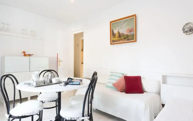 Apartment for 4 Persons Near Town