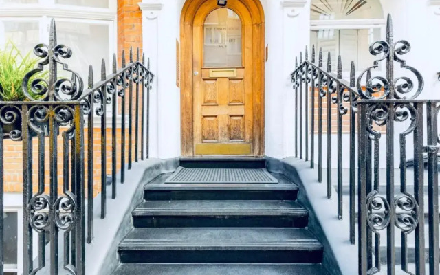 Fabrick Square Luxury City Centre Apartment