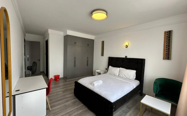 Platinum Oak Residency