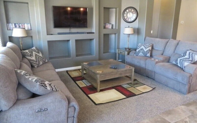 Steven Greenhagen - 3 Br Home