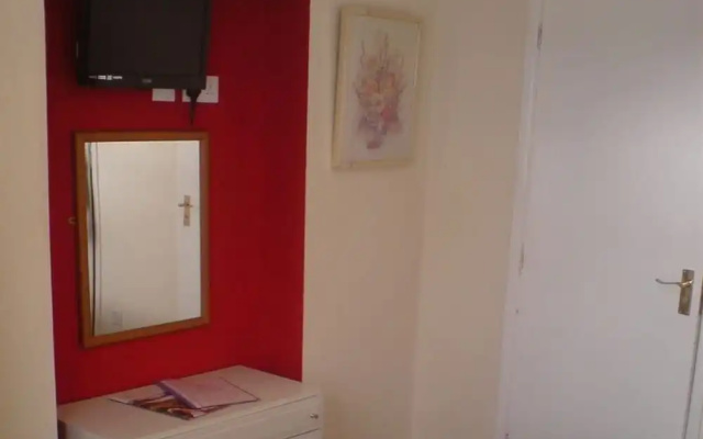 Aartswood Guest House