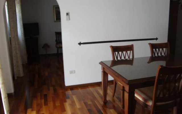 Longo apartment