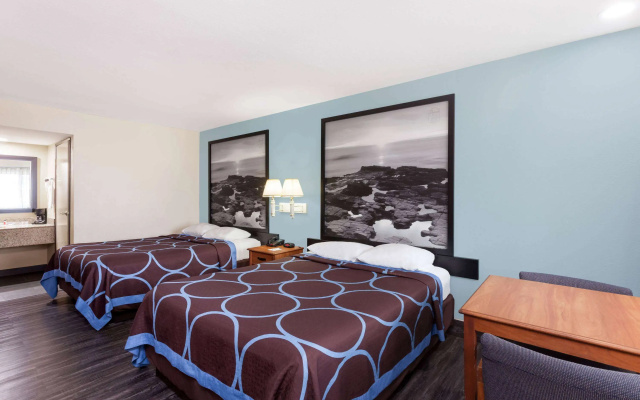 Super 8 by Wyndham El Cajon/San Diego