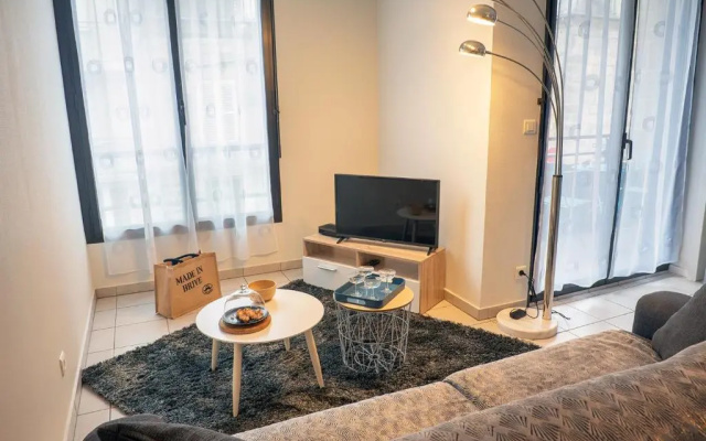 FIRMIN MARBEAU #13 - Espace citadin - 1 Chambre