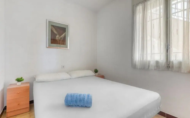 Apartment in Rosas Near Platja de Sta Margarida