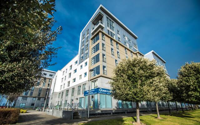 Апартаменты Ocean Serviced Apartments вид на фасад