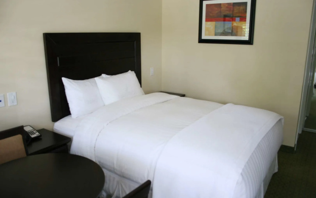 Raincross Hotel
