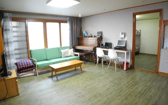 Campfire Guesthouse