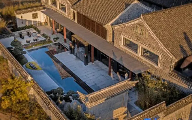 JUN Boutique,Dongqian Lake