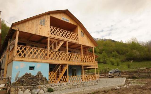 Отель Qortvebish Svaneti Грузия, Местиа - отзывы, цены и фото номеров - забронировать отель Qortvebish Svaneti онлайн вид на фасад
