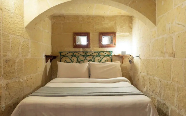 Ta' Nikola Farmhouse
