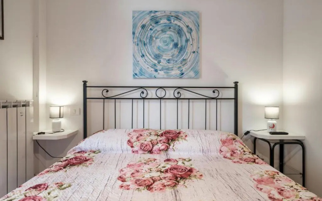 Flowered Balcony - 2 bedrooms apartment