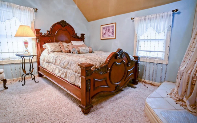 Lady On The Lake Bed and Breakfast