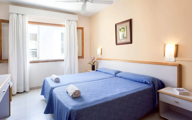 Lemar Apartments
