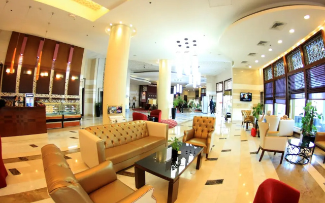Grand Regal Hotel