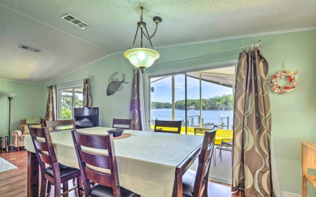 Angler's Getaway: Homosassa Home w/ Boat Dock!