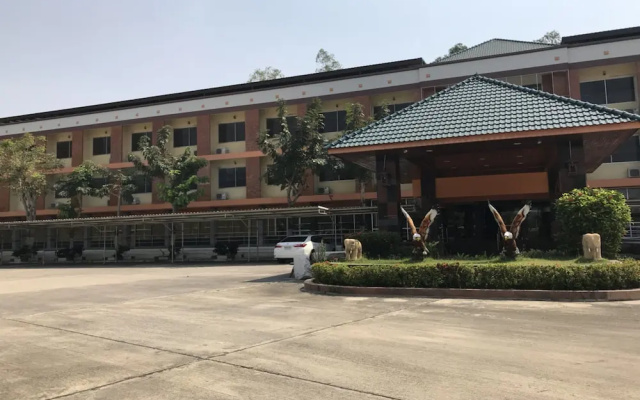 Lopburi Residence 2 And Resort