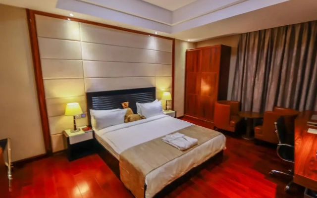 Airport Golden Tulip Hotel.