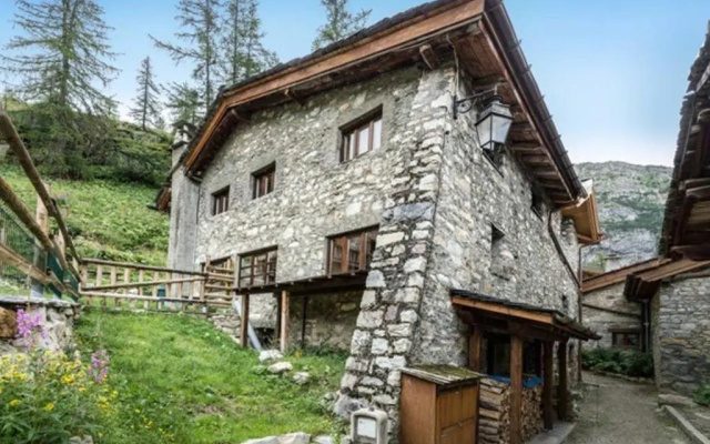 Chalet 1728 - la Reculaz - 2 Minutes From Val D'isere by Free Shuttle Bus