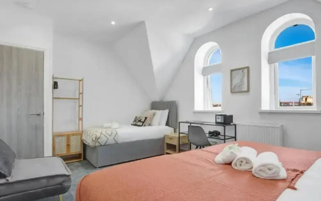 Cardiff City Base Modern 2-bed Apartment