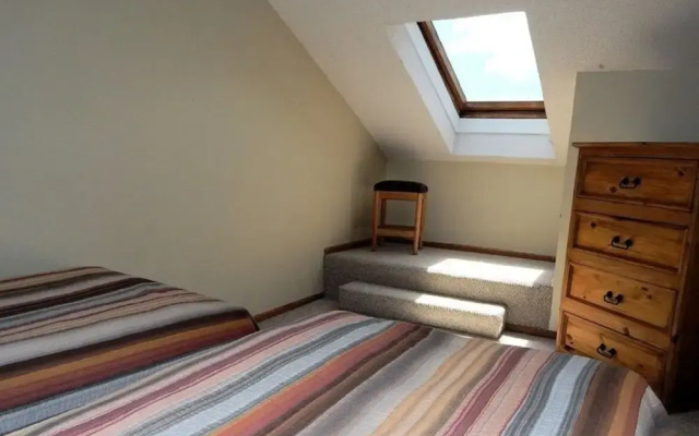 Rockridge 2BR Townhouses