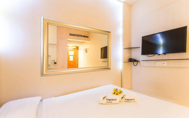 Fragrance Hotel - Viva