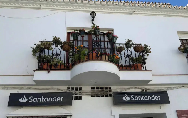 Villa With Pool, Walk to Beach, Restaurants, Shops