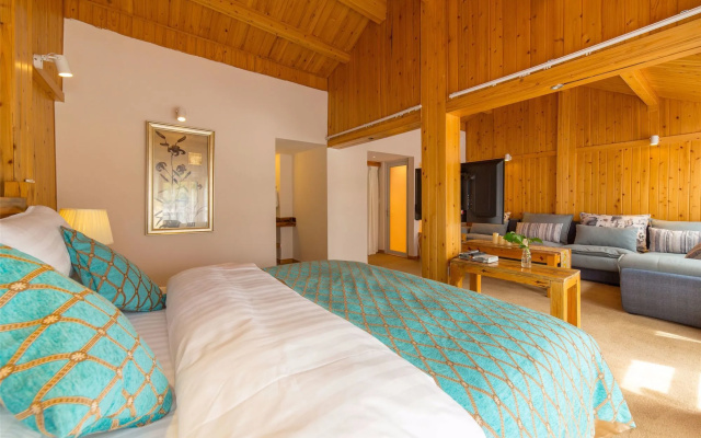 C'est La Vie Boutique Inn