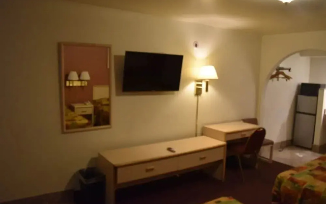 Travelodge by Wyndham Farmington