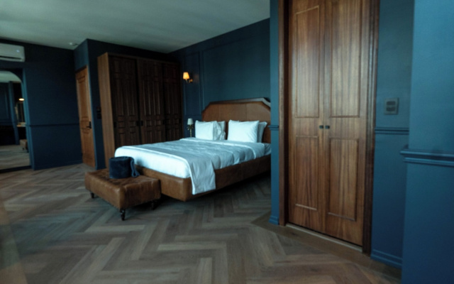 The Green Escape Suite