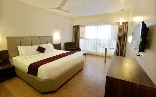 Central Beacon Hotel Surat