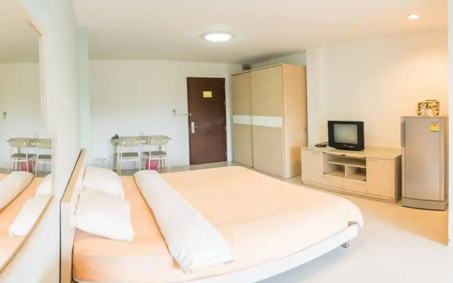 Sansuk Apartment