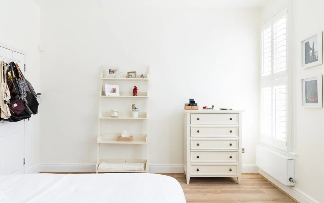 Spacious And Stylish 3BR Apartment Near Paddington.