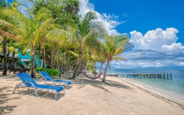 Camp Bay Lodge