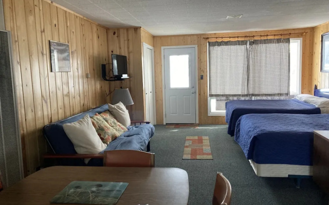 Dixon Lake Resort