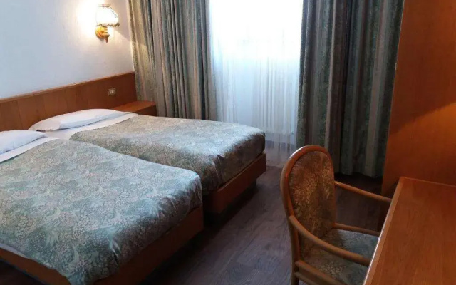 Hotel Ottoz Meublè