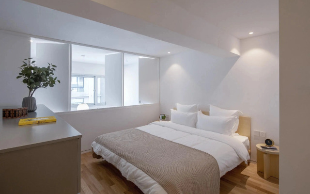 BaseLIVING Wending Serviced Apartment