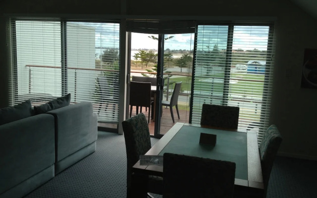 Sea Side Villa 3B