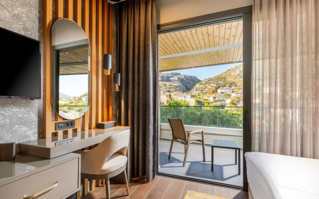 Unique Life Style Hotel