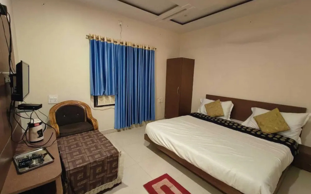 Hotel Basant Palace